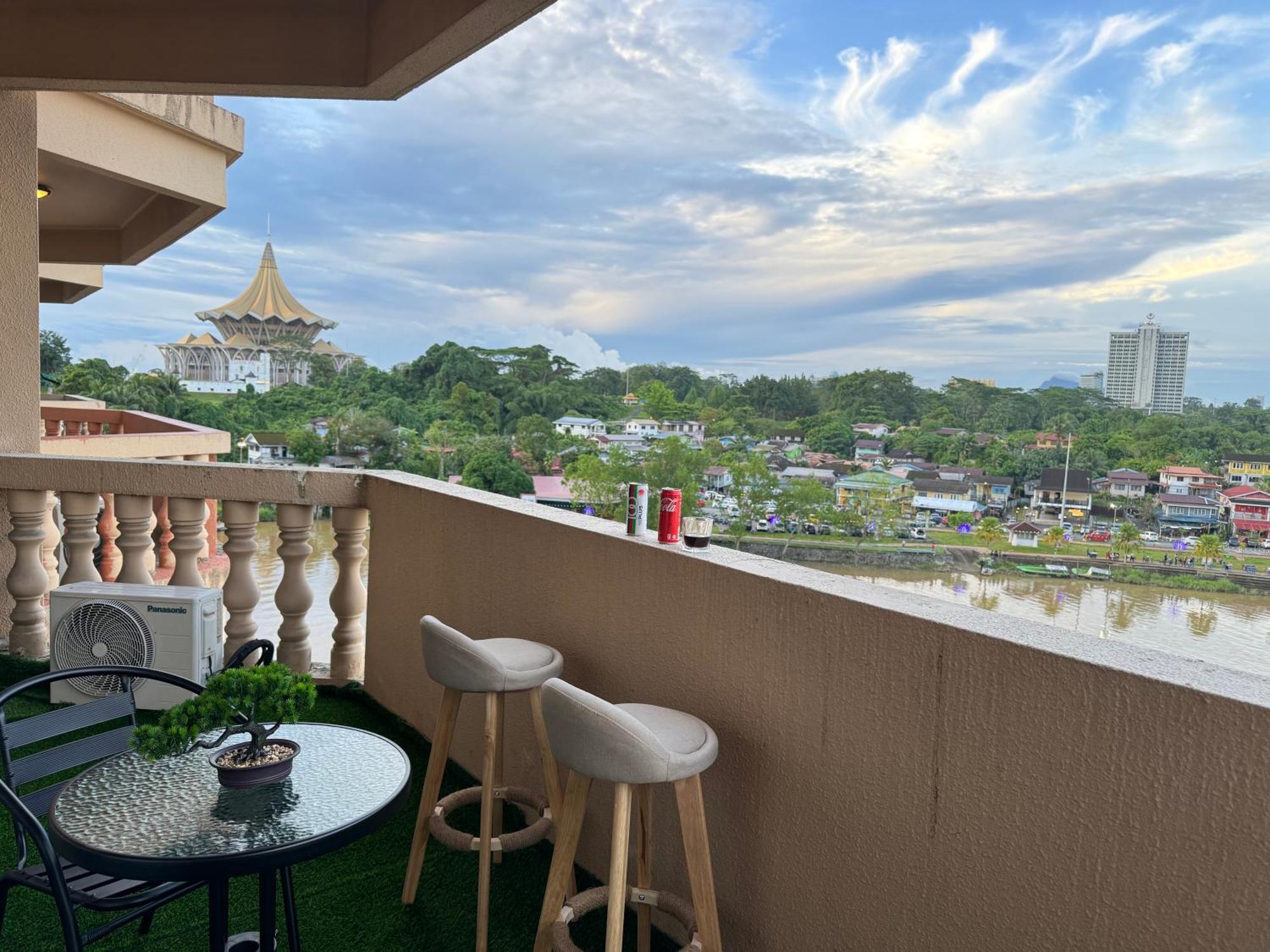 Riverview Home @Waterfront Kch 古晋 外观 照片