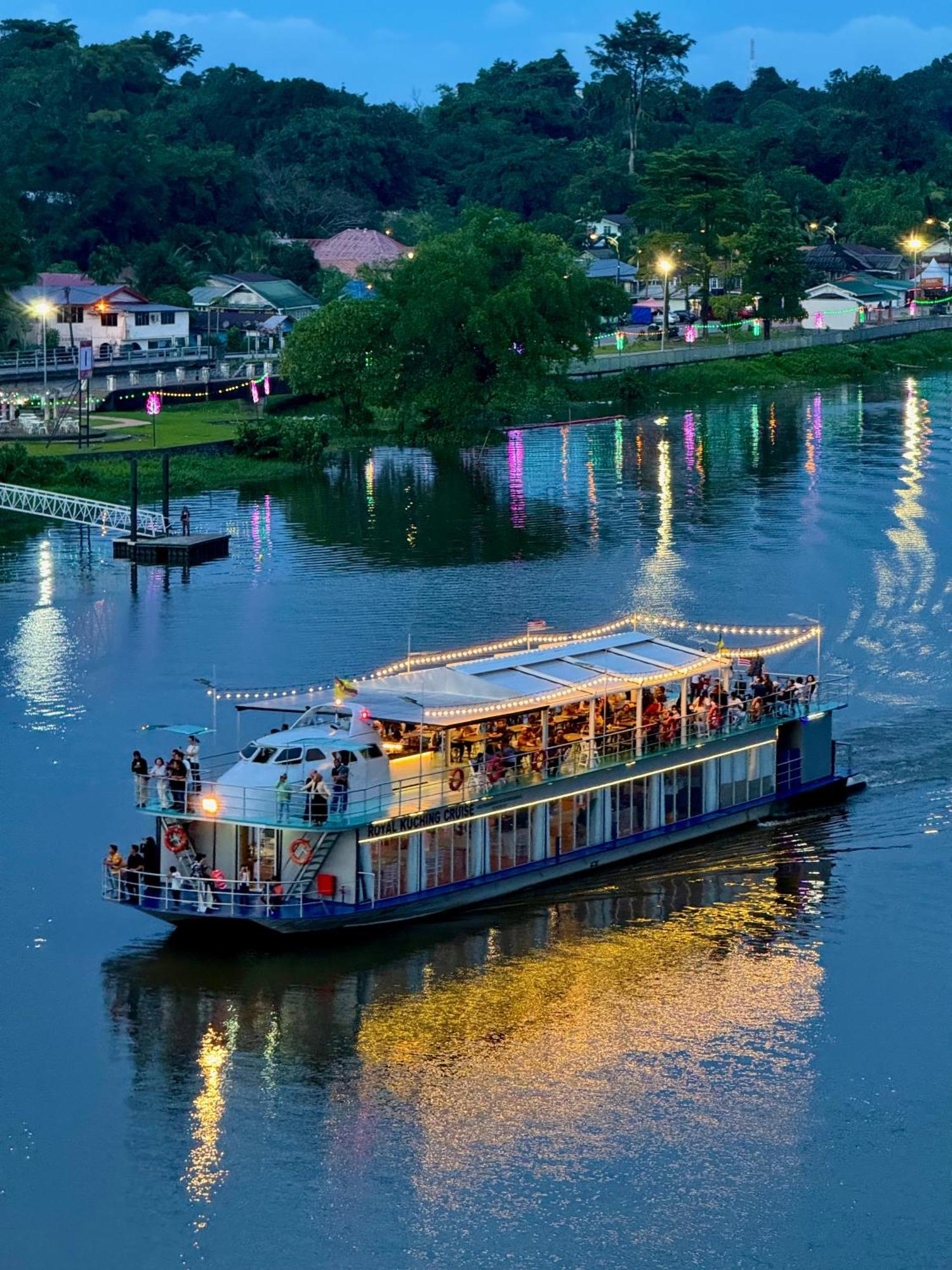 Riverview Home @Waterfront Kch 古晋 外观 照片